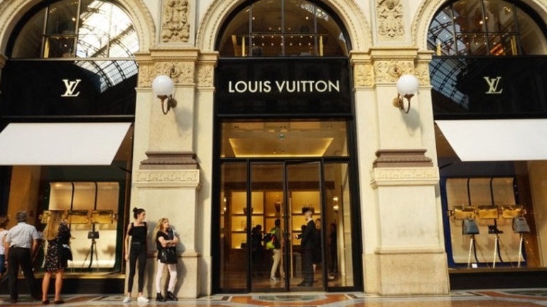 Ρωσία: Έκλεισαν Luis Vuitton, Hermes Chanel, Gucci και άλλα διάσημα brands