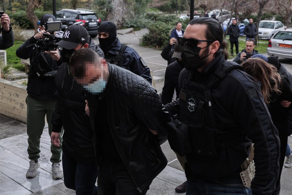 Απαγωγή Γ.Κυπαρίσση: Ποινική δίωξη για 12 αδικήματα σε βάρος των τριών δραστών