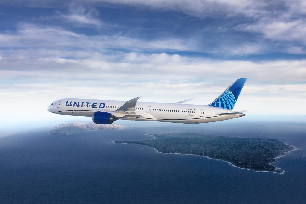 United Airlines: Ανέστειλε τις πτήσεις της προς Ινδία από Σικάγο και Νιούαρκ λόγω των ρωσικών κυρώσεων