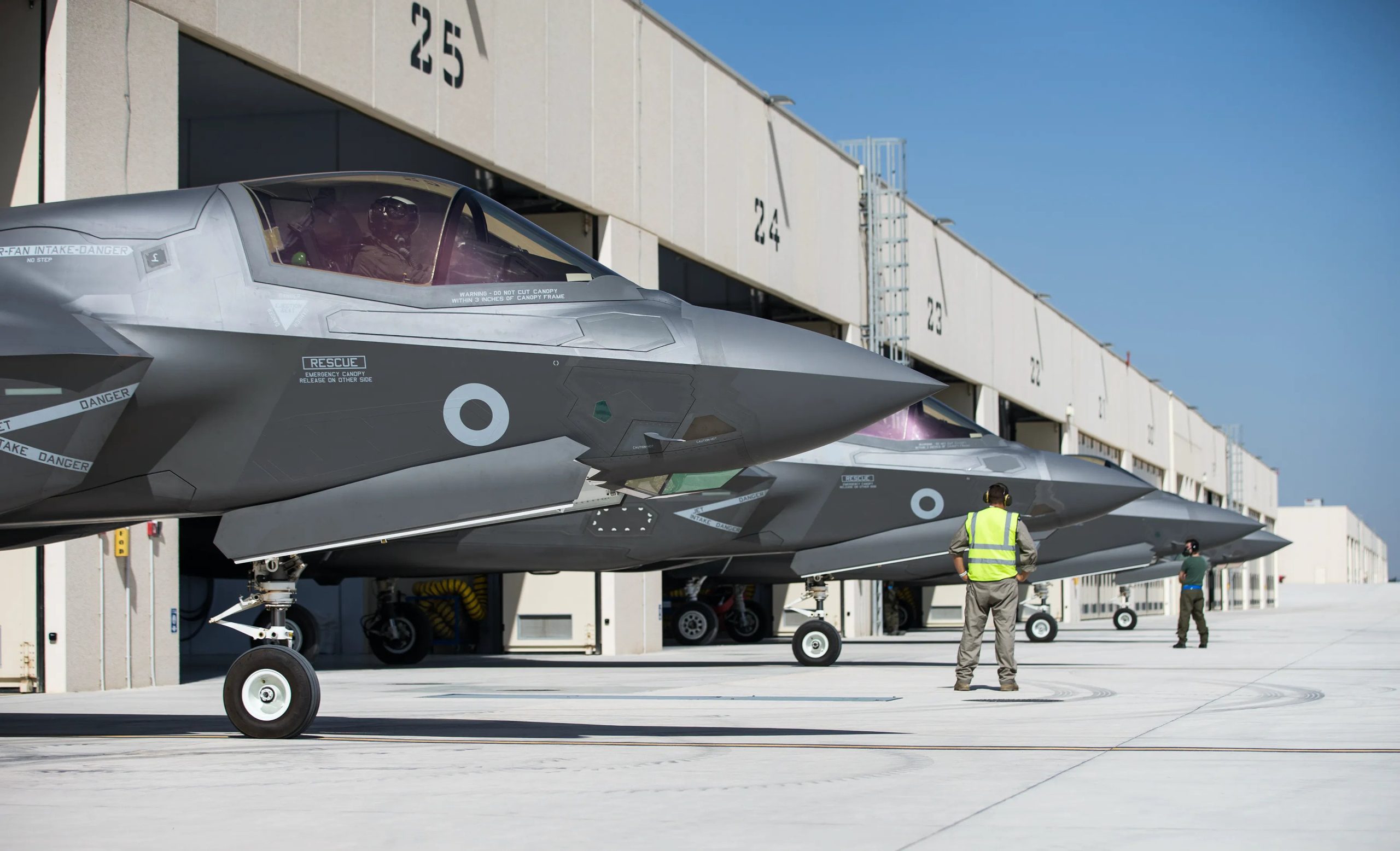 Η Βρετανία έστειλε μαχητικά F-35 στην Εσθονία: Θα βρεθούν «απέναντι» από τα ρωσικά Su-35