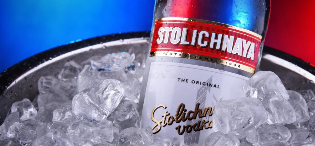 Αλλάζει όνομα η ρωσική βότκα Stolichnaya – Πώς θα ονομάζεται πλέον