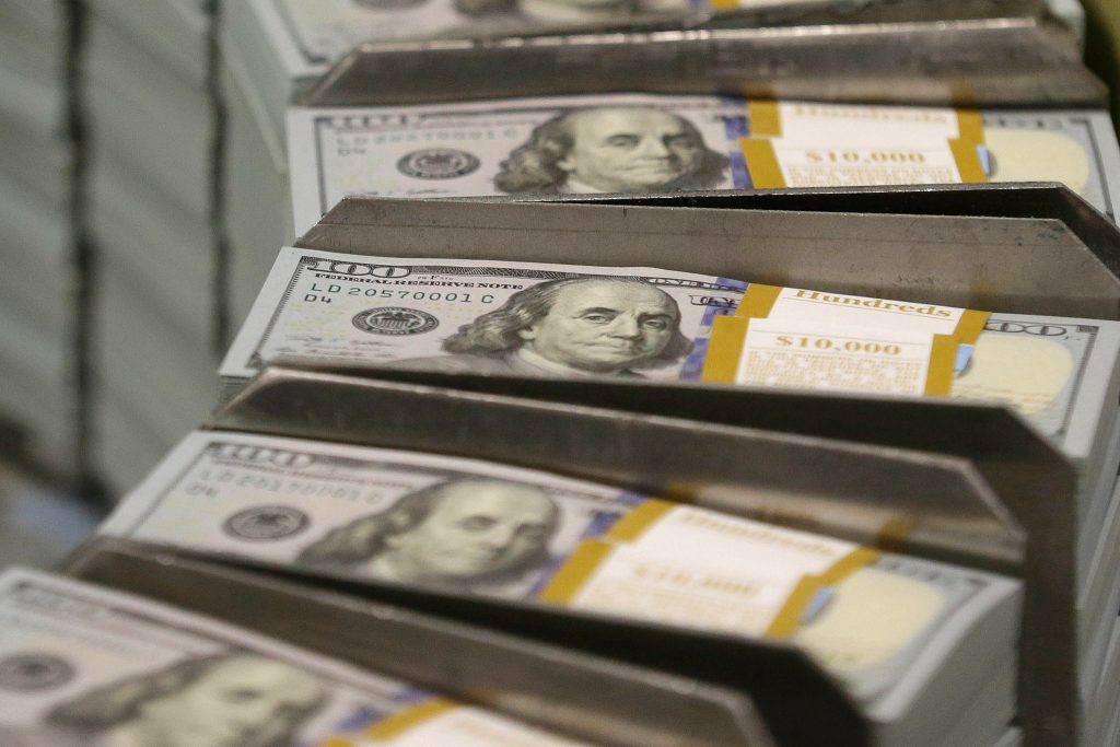 Oικονομολόγος του Harvard σου δίνει 6 συμβουλές για το πως πρέπει να χειρίζεσαι τα χρήματα σου