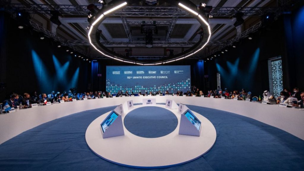 Ο Παγκόσμιος Οργανισμός Τουρισμού σκοπεύει να αναστείλει τη συμμετοχή της Ρωσίας