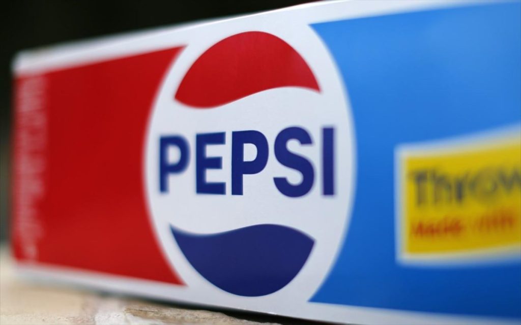 Η PepsiCo ανακοίνωσε πώς αναστέλλει τις πωλήσεις αναψυκτικών της στη Ρωσία