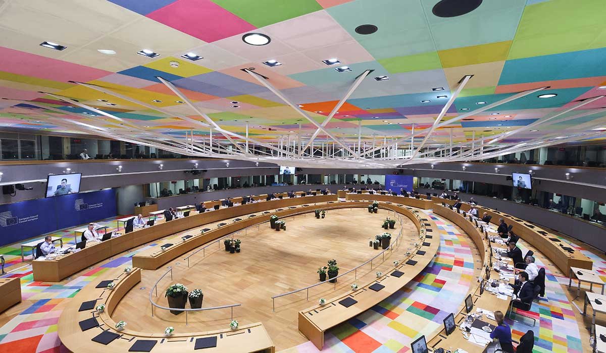 Σύνοδος Κορυφής: Στις Βερσαλλίες οι ηγέτες της ΕΕ – Η θέση της Ελλάδας για ενέργεια και άμυνα