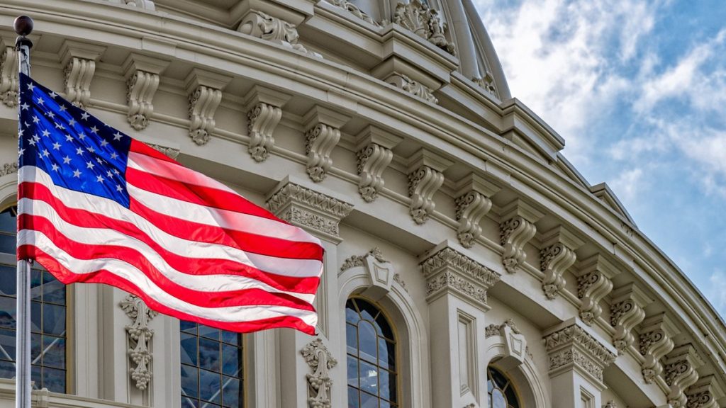 Το αμερικανικό Κογκρέσο ενέκρινε χορήγηση βοήθειας στο Κίεβο σχεδόν 14 δισεκ. δολαρίων