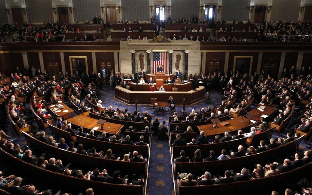 ΗΠΑ: Η Βουλή των Αντιπροσώπων ενέκρινε την απαγόρευση της εισαγωγής ρωσικού πετρελαίου