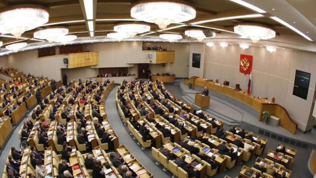 Η Βρετανία επέβαλε κυρώσεις σε βάρος 386 βουλευτών της ρωσικής Δούμας