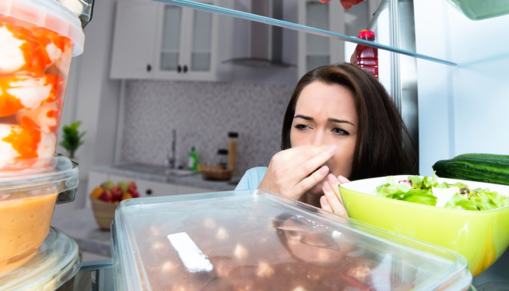 Δυσάρεστες μυρωδιές στην κουζίνα: Έτσι θα τις ξεφορτωθείτε μια και καλή