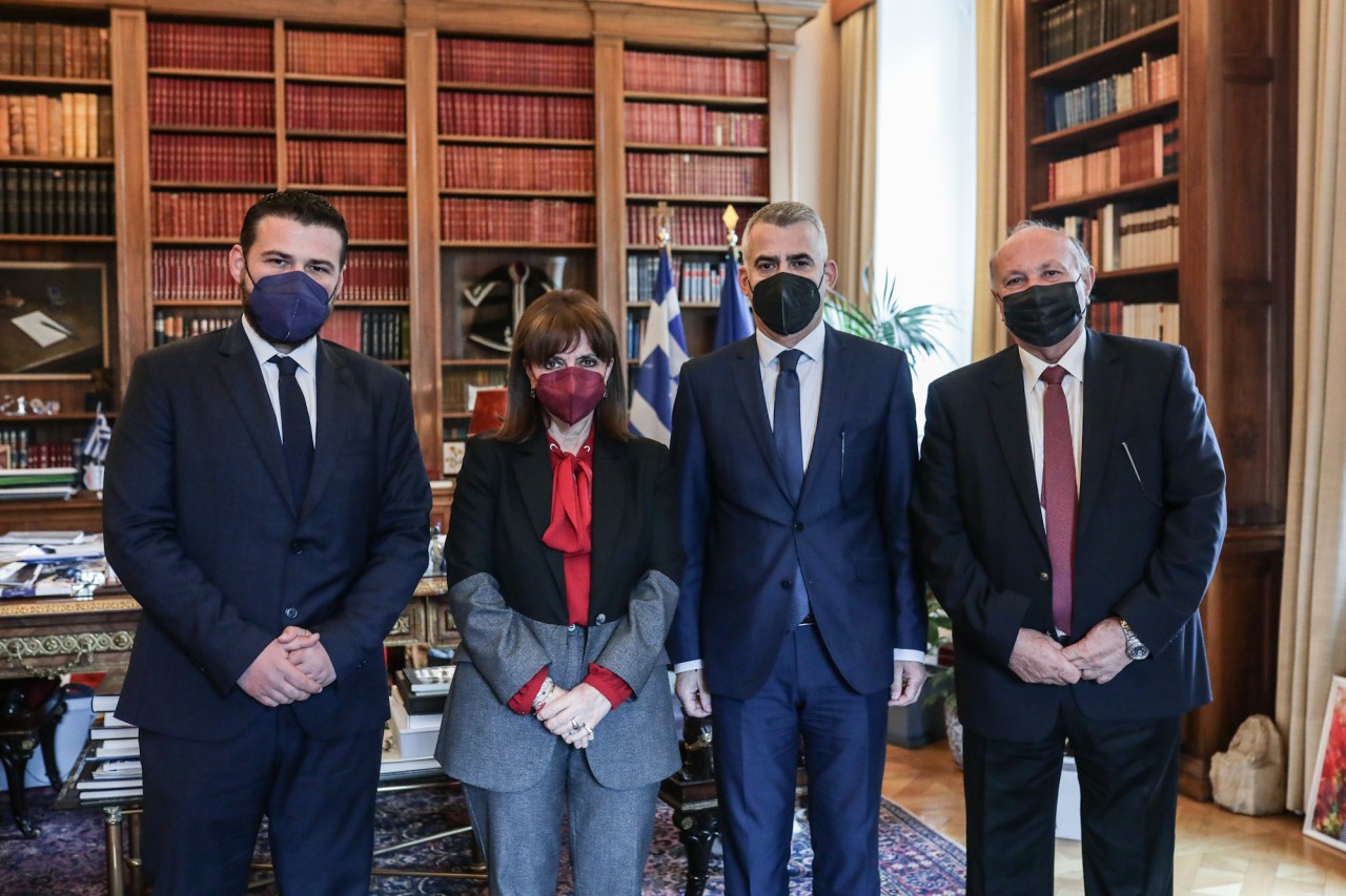 Συναντήσεις των εκπροσώπων της ελληνικής μειονότητας στην Αλβανία με την πολιτική ηγεσία της Ελλάδας (φώτο)