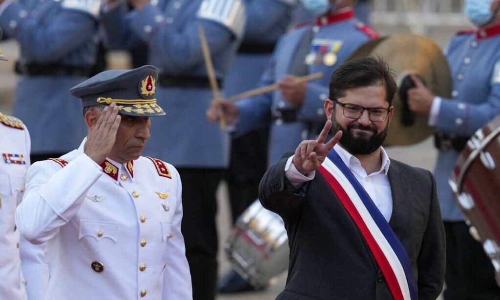 Χιλή: Ορκίστηκε πρόεδρος ο Γκάμπριελ Μπόριτς – Ο νεότερος στην ιστορία της χώρας