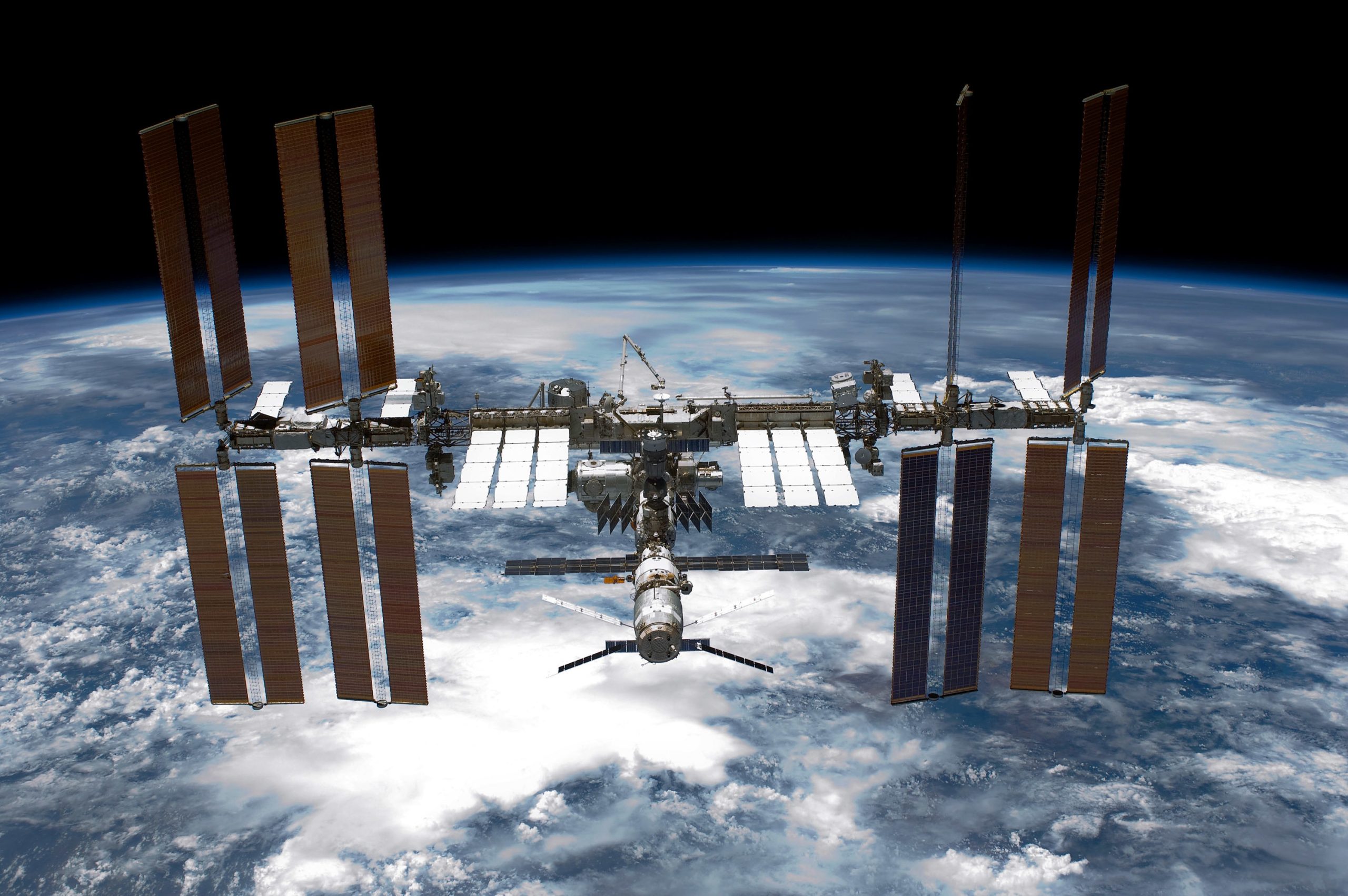 Roscosmos: «Μπορεί να πέσει ο Διεθνής Διαστημικός Σταθμός πάνω στη Γη»