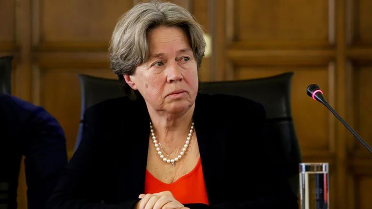 Α.Λινού: «Δυστυχώς ο κορωνοϊός είναι ακόμα εδώ – Βρίσκεται ανάμεσά μας» (βίντεο)