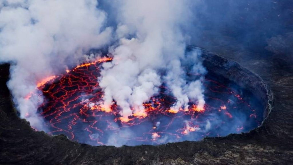 Εντυπωσιακές εικόνες από ηφαίστεια από όλο τον κόσμο