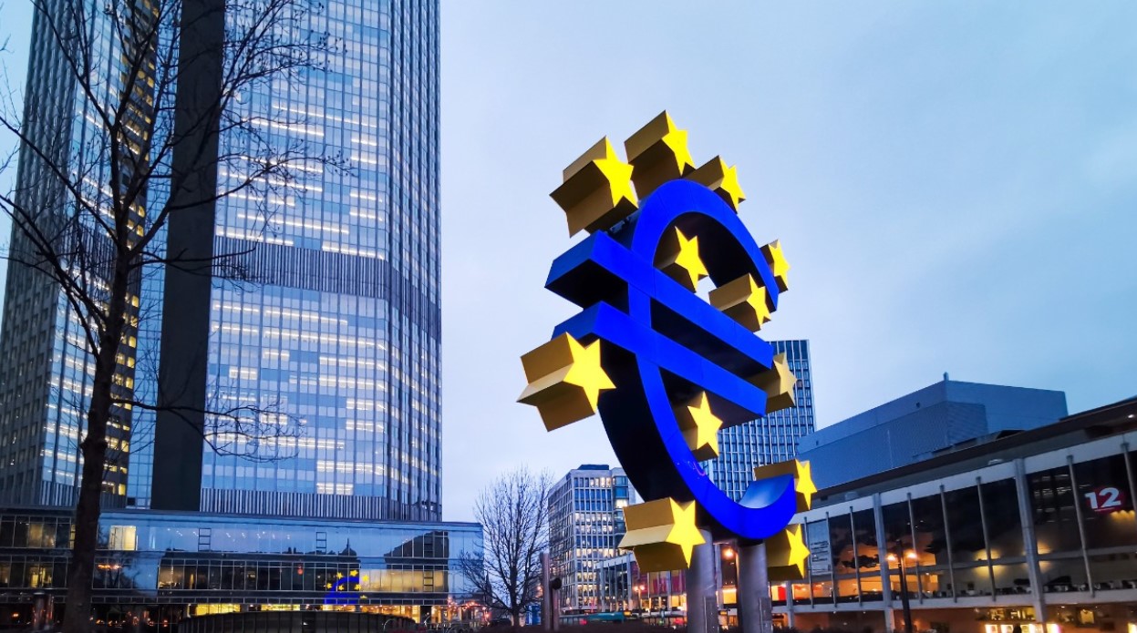 «Τρέμουν» τον πληθωρισμό ΕΚΤ και FED μετά τις κυρώσεις που έβαλαν οι κυβερνήσεις τους στην Ρωσία!