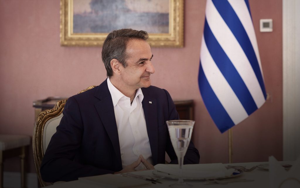 Για τη συνάντηση του με τον Ρ.Τ. Ερντογάν ενημέρωσε τον Γ.Βαρουφάκη ο Κ.Μητσοτάκης