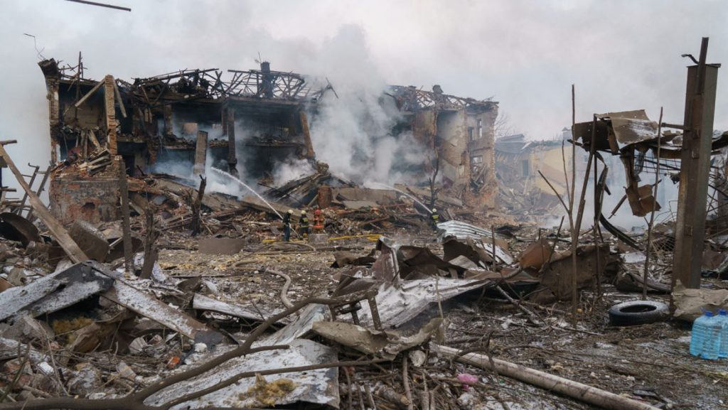 Ουκρανία: «Μαζικές καταστροφές» στο αεροδρόμιο του Ντνίπρο
