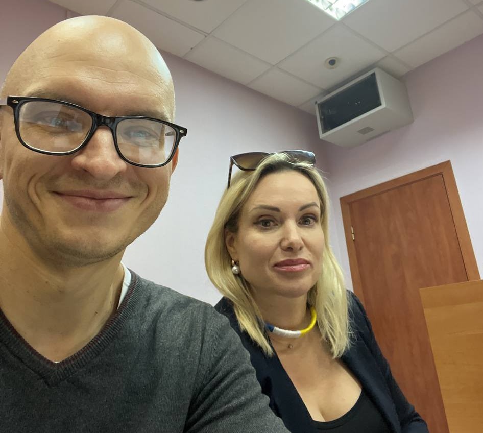 Τέλος στην… «αγωνία» των ΜΜΕ  για την τύχη της Μαρίνα Οβσιάνικοβα: Χαμογελαστή και με άψογη εμφάνιση