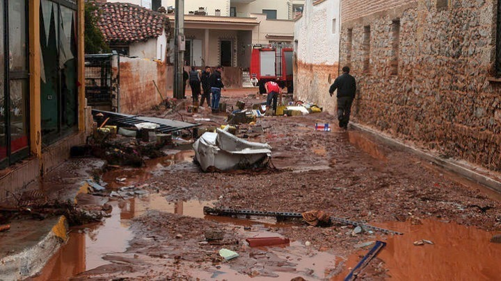 Πλημμύρες στη Μάνδρα: Σήμερα η εισαγγελική πρόταση επί της ενοχής των 21 κατηγορουμένων