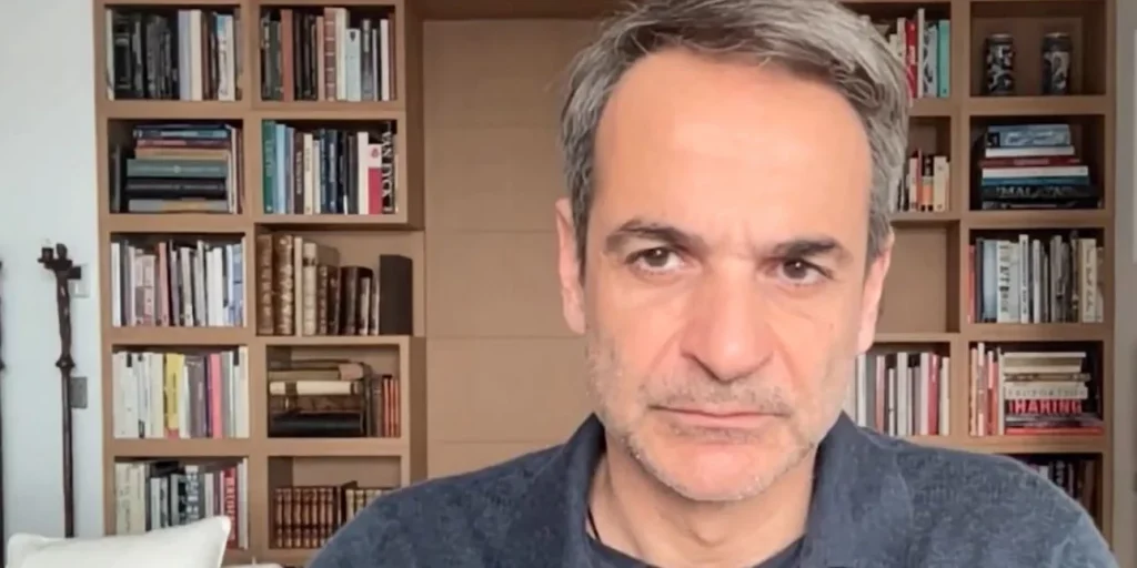 Επιτέλους οι Έλληνες πολίτες γέλασαν: Ο Κ.Μητσοτάκης ζήλεψε Ζελένσκι & Μακρόν και βγήκε αξύριστος να τους μιλήσει!