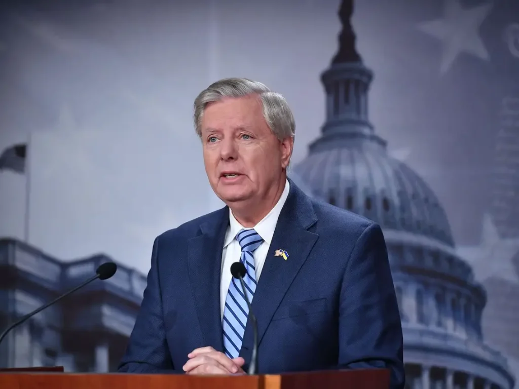 Ακραίες δηλώσεις από τον Λ.Γκράχαμ: Εύχεται τη δολοφονία του Β.Πούτιν