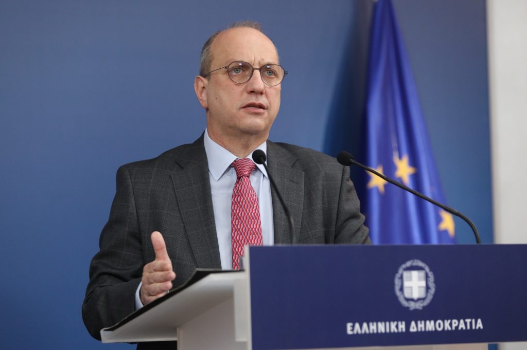 Νέα επίθεση κατά του Α.Τσίπρα εξαπέλυσε ο Γ.Οικονόμου: «Να αφήσει τα φτηνά ευφυολογήματα»