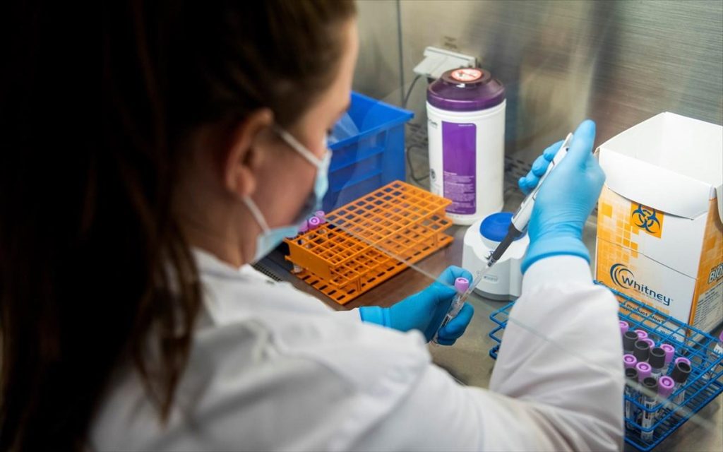 Πέντε ερωτοαπαντήσεις για την Όμικρον 2 και τα ανασυνδυασμένα στελέχη του Covid