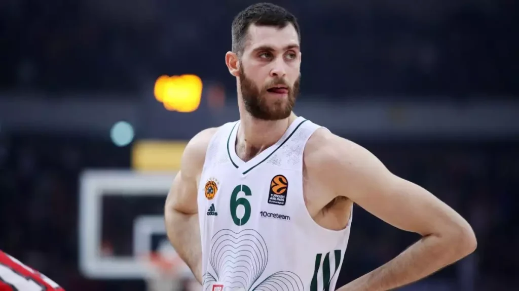 Γ.Παπαγιάννης μετά την «ταπεινωτική» ήττα από τον Ολυμπιακό: «Ζητάμε συγγνώμη από τους φιλάθλους μας»