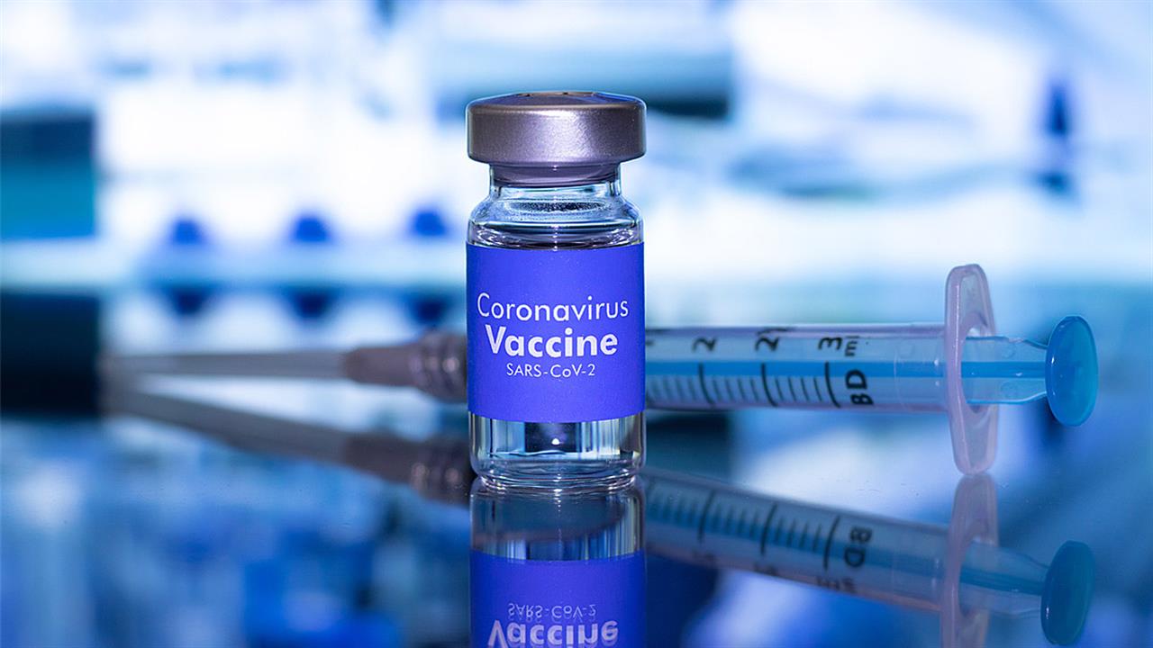 Ρ.Κόουλ για εμβόλια και καρκίνο: «Μετά την 2η ή 3η δόση εμβολίων οι κακοήθεις νεοπλασίες εξαπλώθηκε σαν πυρκαγιά»