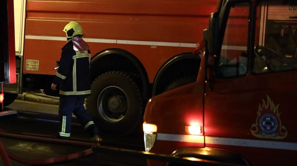Συναγερμός στην Πυροσβεστική – Φωτιά σε κτίριο επί της οδού Σατωβριάνδου