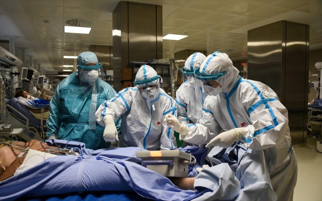 Κ.Αρβανίτης: «Επιβάλλεται να διακοπούν οι μαζικοί εμβολιασμοί – H ολική θνησιμότητα αυξήθηκε κατά 32,44%»