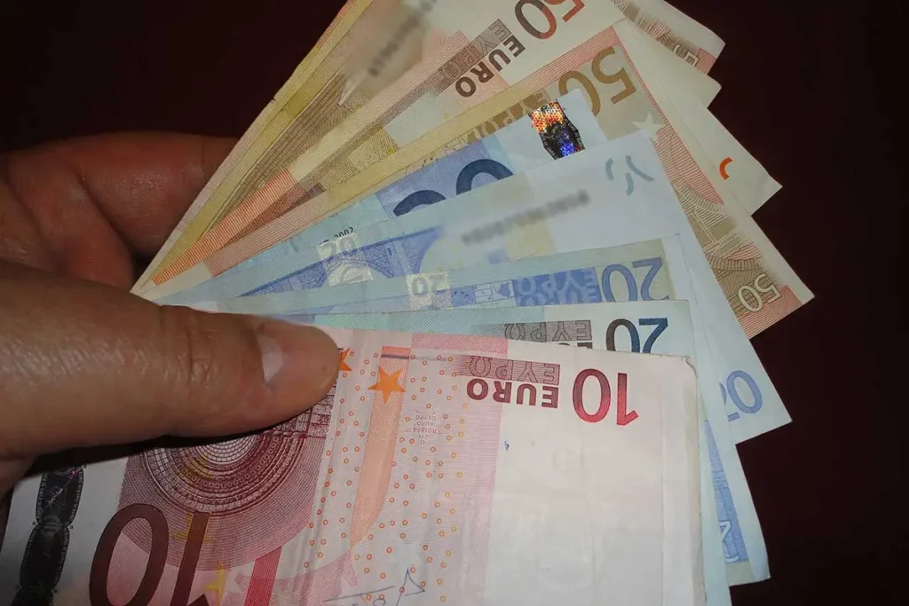 Αναλυτικά οι πληρωμές από ΕΦΚΑ και ΟΑΕΔ μέχρι τις 25 Μαρτίου