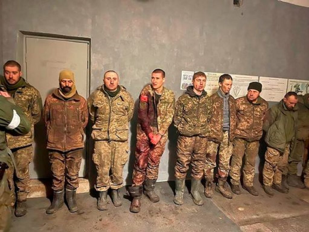 Βίντεο: Αιχμάλωτος ένας ολόκληρος λόχος του ουκρανικού Στρατού στις μάχες του Κιέβου