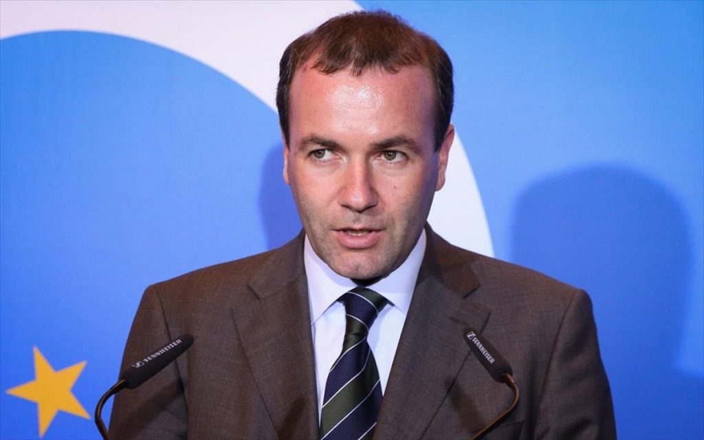 Μ.Βέμπερ: «Πρέπει να δοθεί στην Ουκρανία το καθεστώς υποψήφιας προς ένταξη χώρας στην ΕΕ»