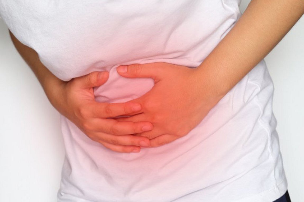 Διάτρηση στομάχου: Αίτια, συμπτώματα και όλα όσα πρέπει να γνωρίζετε