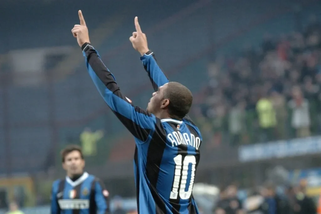 Αντριάνο: Σοκάρει η τελευταία εμφάνιση του – Kυκλοφορεί μεθυσμένος και ημίγυμνος στους δρόμους (βίντεο)