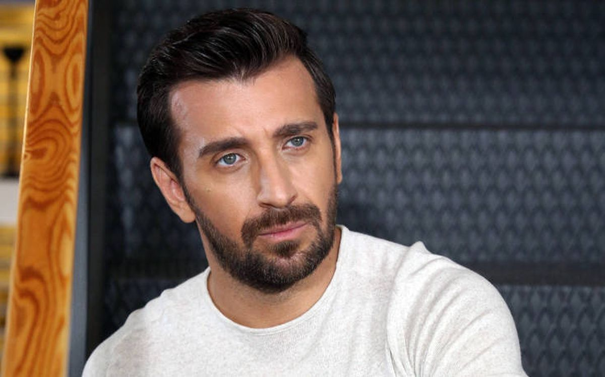 Θάνος Πετρέλης: «Στην Αμερική την ώρα που τραγουδούσα μου πετούσαν εσώρουχα»