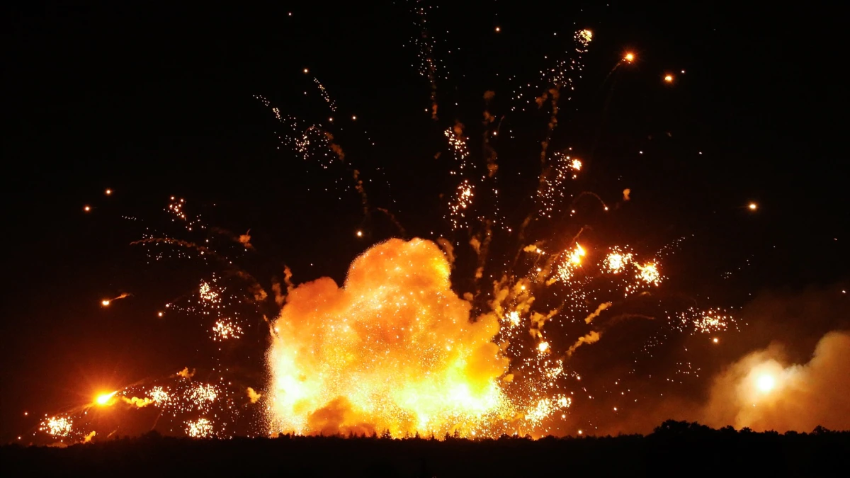 Ισχυρή έκρηξη στο Κίεβο: Ρωσικοί πύραυλοι κτύπησαν αποθήκη πυρομαχικών του ουκρανικού Στρατού