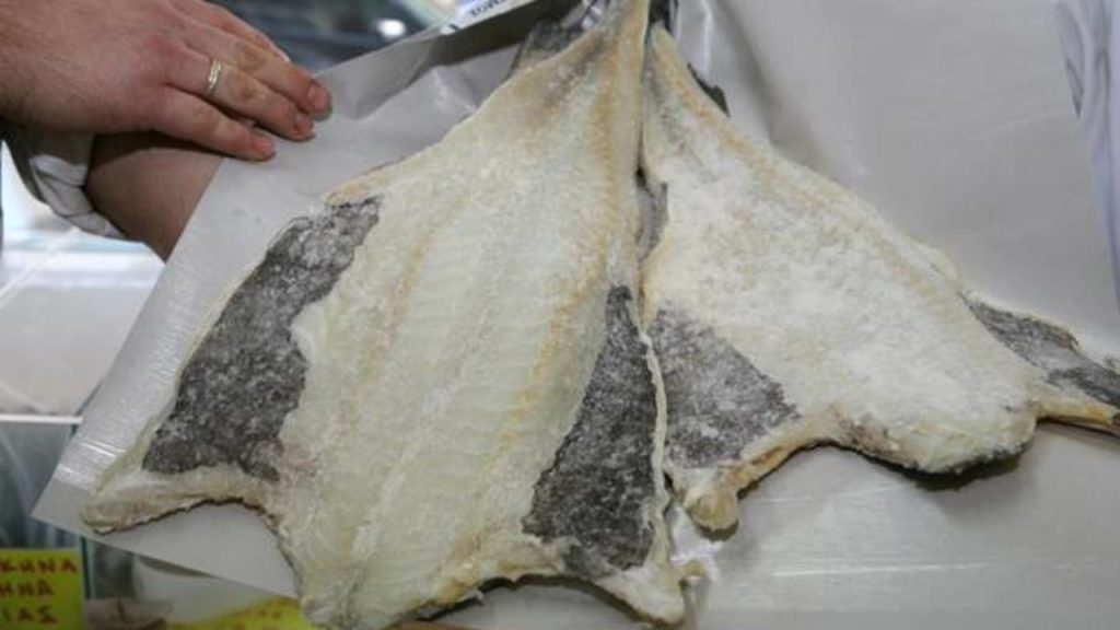 25η Μαρτίου: Δείτε τα βήματα για το σωστό ξαλμύρισμα του μπακαλιάρου