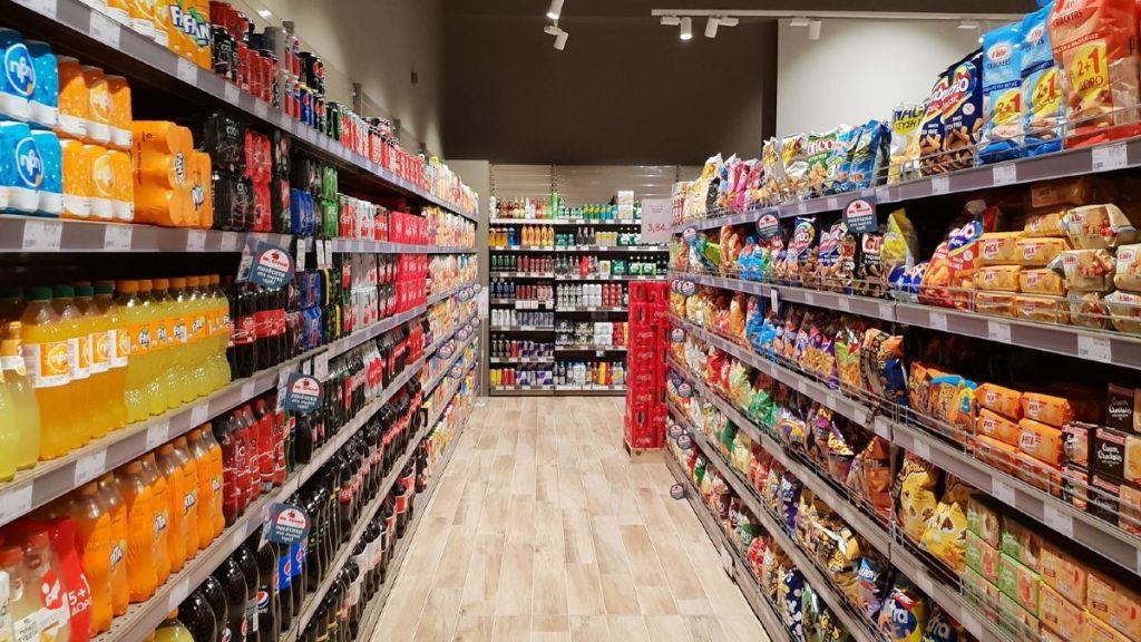 Σοκ με τις ελλείψεις λόγω των κυρώσεων σε Ρωσία: Άρχισαν σήμερα τα πλαφόν και στα φυσικά καταστήματα