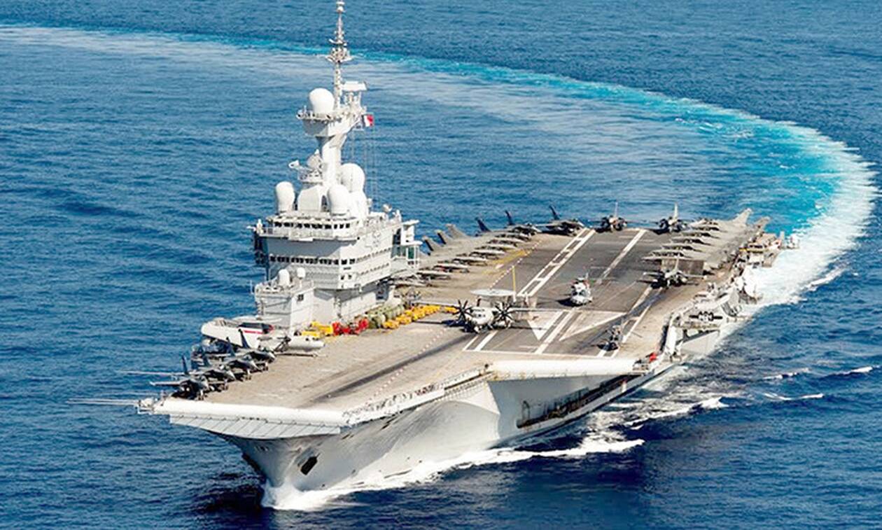 Το γαλλικό αεροπλανοφόρο «Σαρλ Ντε Γκολ» επισκέφθηκαν Παναγιωτόπουλος – Παρλί