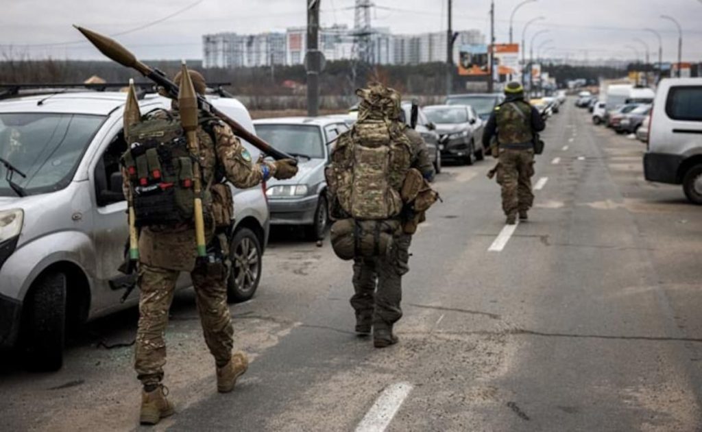 Βίντεο: 264 Ουκρανοί πεζοναύτες παραδόθηκαν στις ρωσικές δυνάμεις