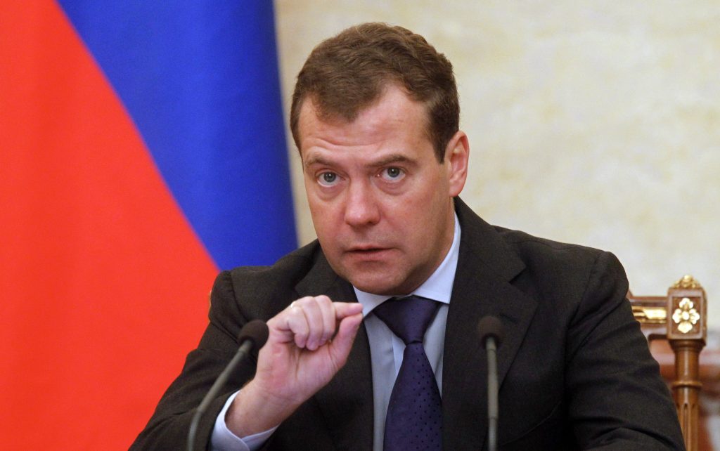 Ν.Μεντβέντεφ: «Ανόητο να πιστεύετε ότι οι δυτικές κυρώσεις θα έχουν επίδραση στο Κρεμλίνο»