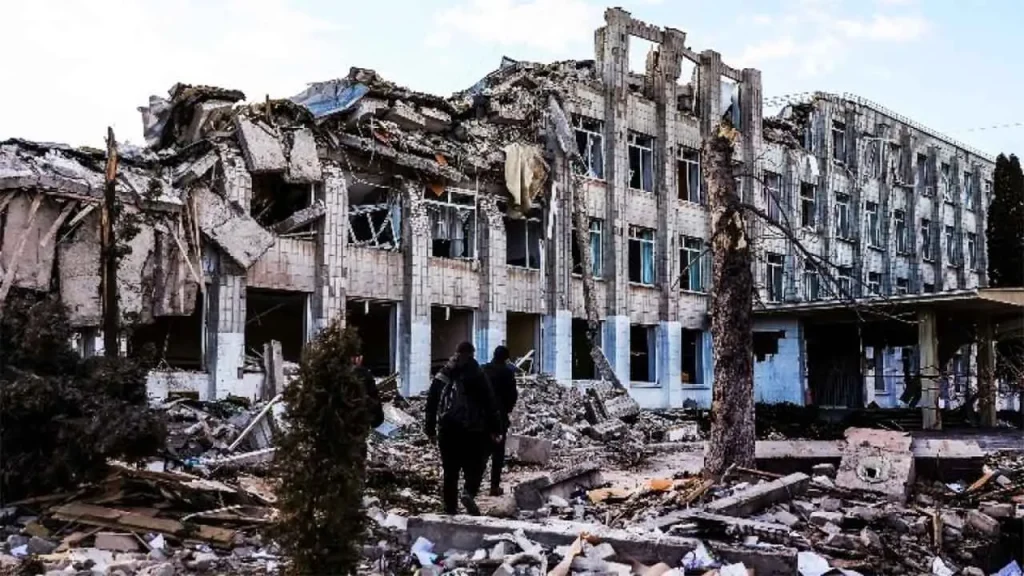 Ουκρανία: «Οι Ρώσοι βομβάρδισαν κλινική στο Χάρκοβο – Τέσσερις νεκροί»