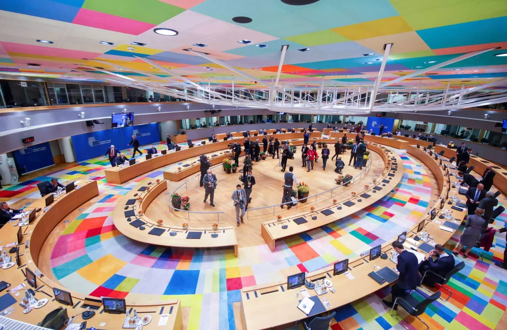 Βρυξέλλες: Ολοκληρώθηκε η Σύνοδος Κορυφής της ΕΕ – Κατέληξαν σε συμβιβαστική λύση