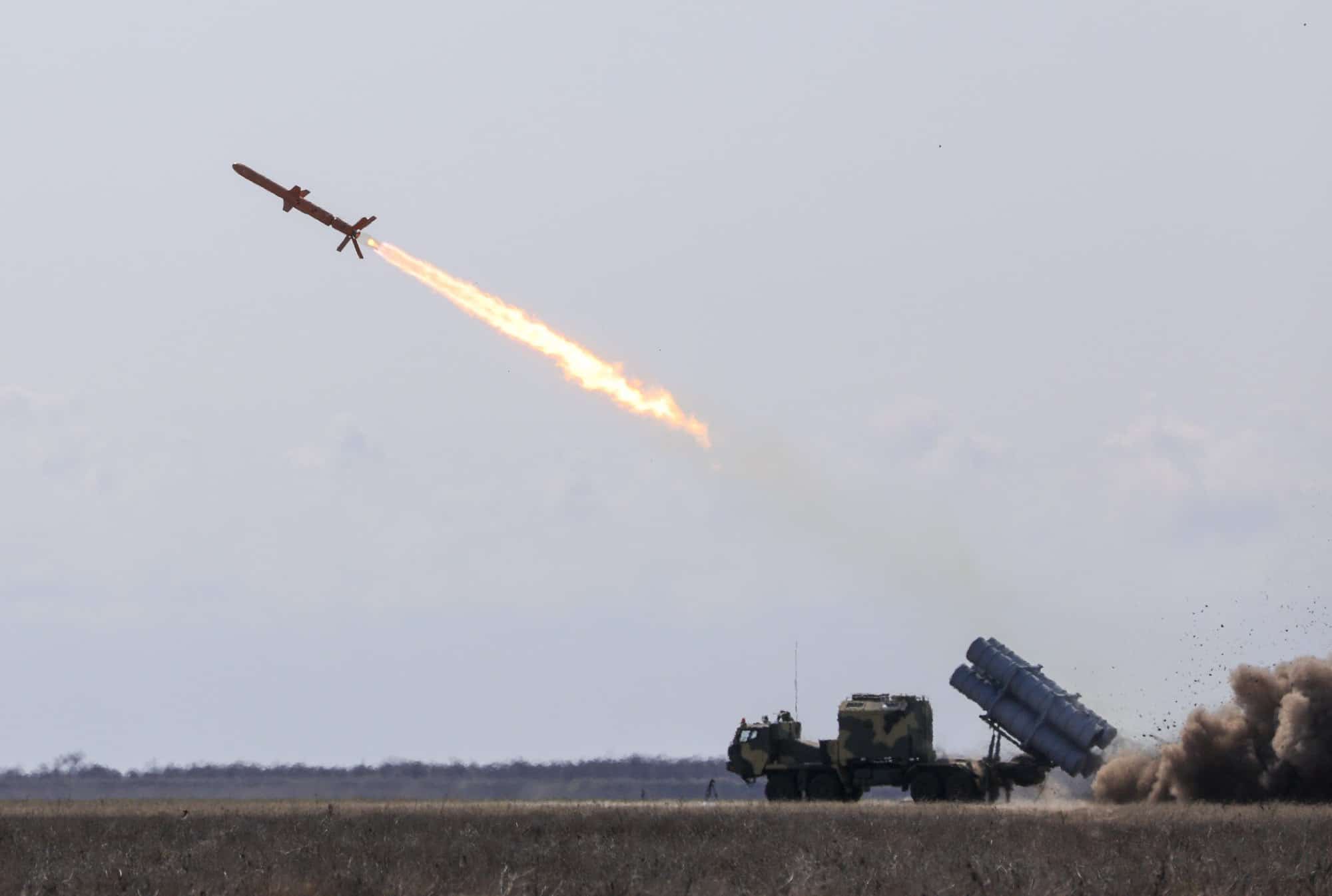 Ρωσικοί πύραυλοι «εξαέρωσαν» το κέντρο διοίκησης της ουκρανικής Αεροπορίας & κονβόι με όπλα κοντά στη Μολδαβία