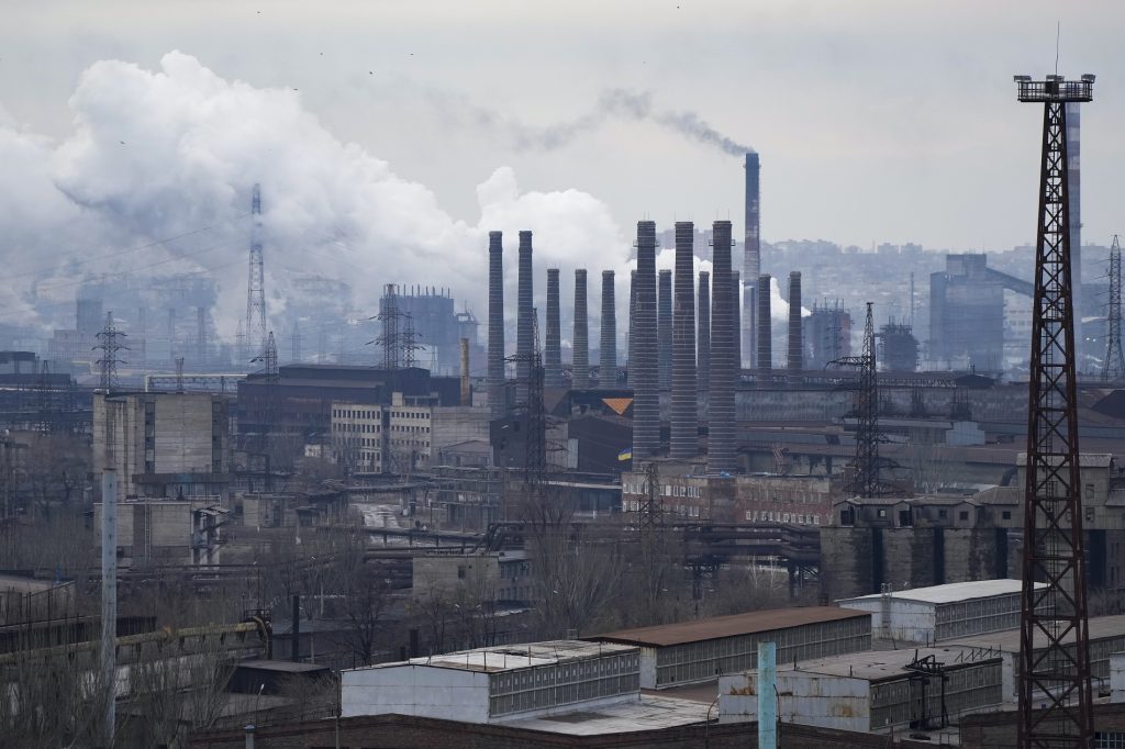 Νέες εκρήξεις στην «προσωρινή έδρα» της ουκρανικής κυβέρνησης το Λβιβ – Μαύροι καπνοί σκεπάζουν την πόλη