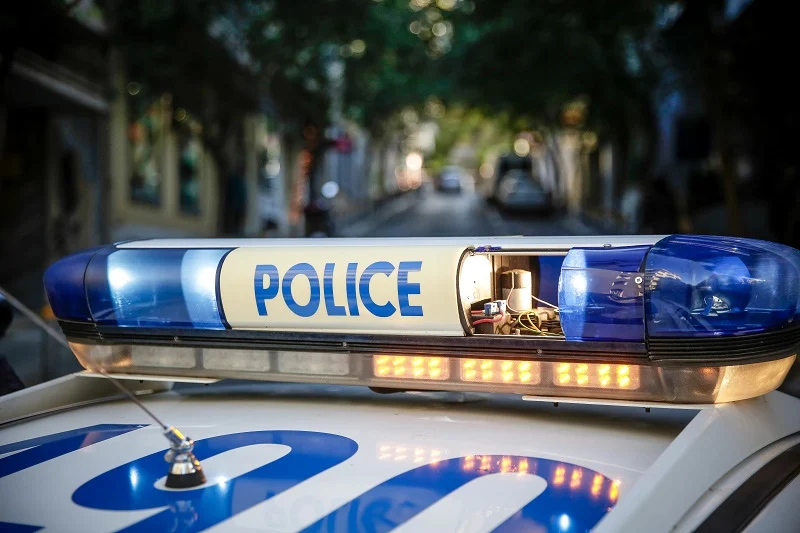 Θεσσαλονίκη: 46χρονη φωτογράφισε τον εν διαστάσει σύζυγό της με άλλη γυναίκα σε ΙΧ και συνελήφθη