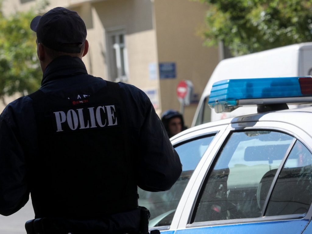 Σέρρες: Αστυνομικός εκτός υπηρεσίας έδωσε τις πρώτες βοήθειες σε γυναίκα που τραυματίστηκε σε τροχαίο