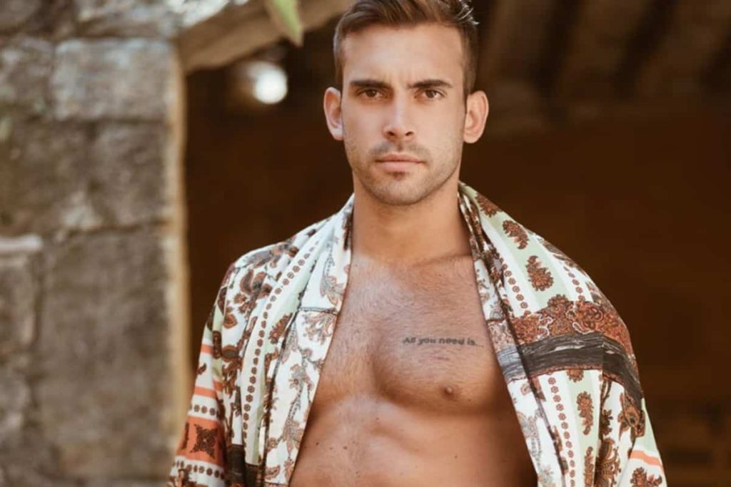 Ι.Μανδηλάς: «Μετά το coming out νιώθω χαρούμενος και περήφανος για τον εαυτό μου»